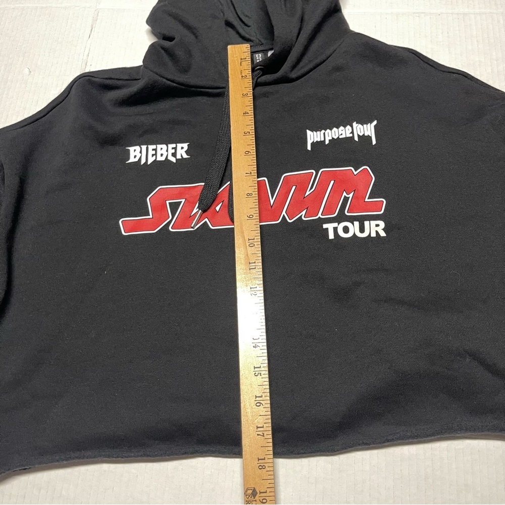 Justin Bieber Purpose Stadium Tour Black Cropped Hoodie Sweatshirt Womens Large - Picture 9 of 9